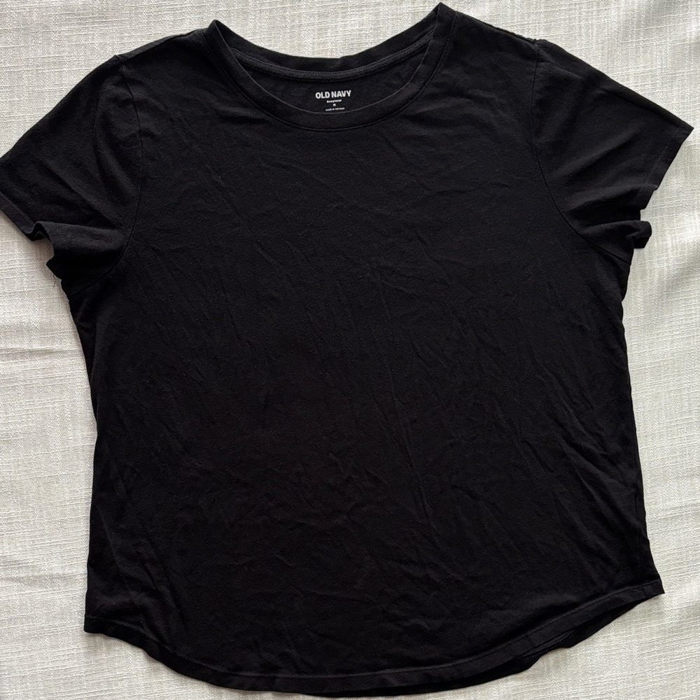 Old Navy Women's Classic Black Tee